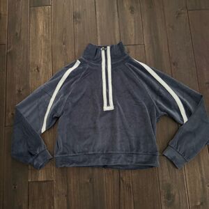 Vintage Havana Blue and White Retro Cropped Mock Neck Half Zip Pullover M